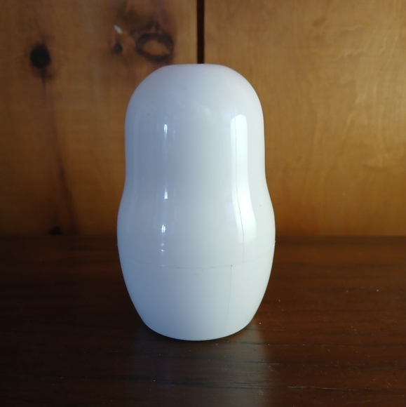 Matryoshka Russian Nesting Dolls Salt & Pepper Shakers NEW - Picture 3 of 12